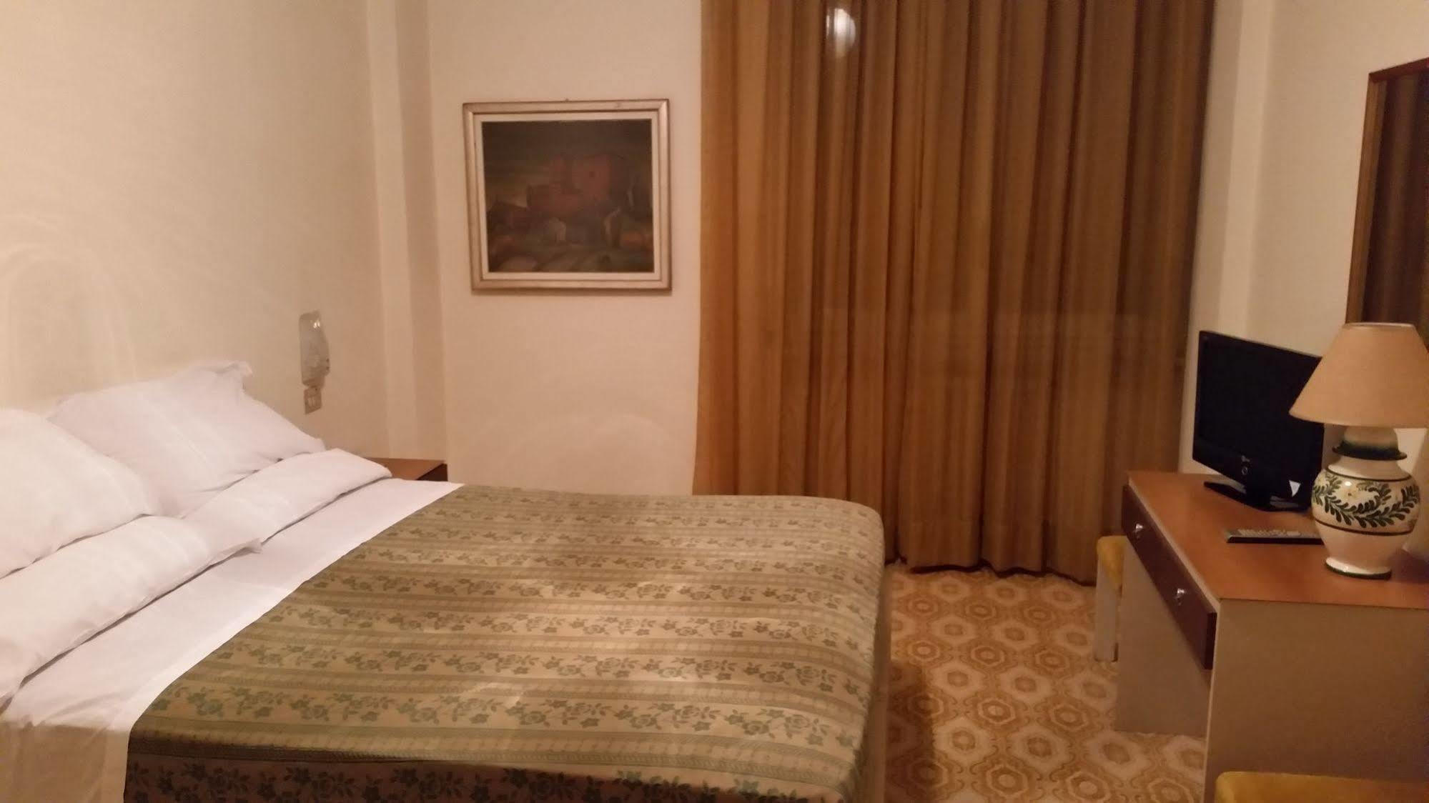 Hotel Sole 下诺切拉 外观 照片